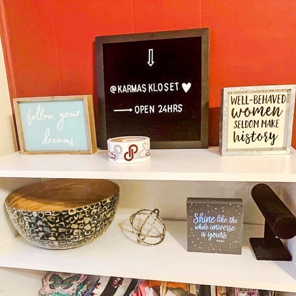 Welcome to My Closet! Get 20% off 4 items! - Picture 7 of 9